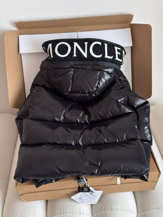 Пуховик Moncler Huppe