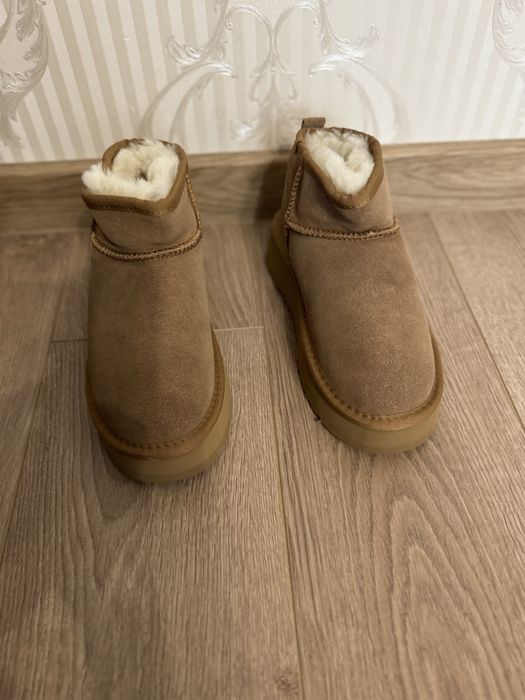 Жіночі Уггі UGG. Нові.Натуральна замша. Розмір 38.