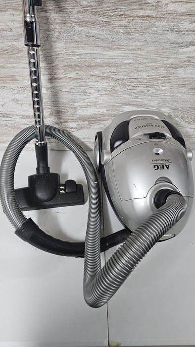 Aspirador eléctrico AEG