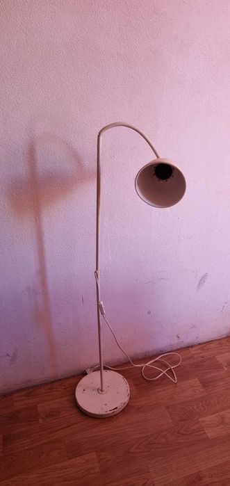 Candeeiro Antigo de pé para pequeno restauro