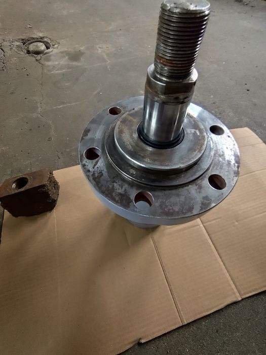 Siłownik hydrauliczny do prasy