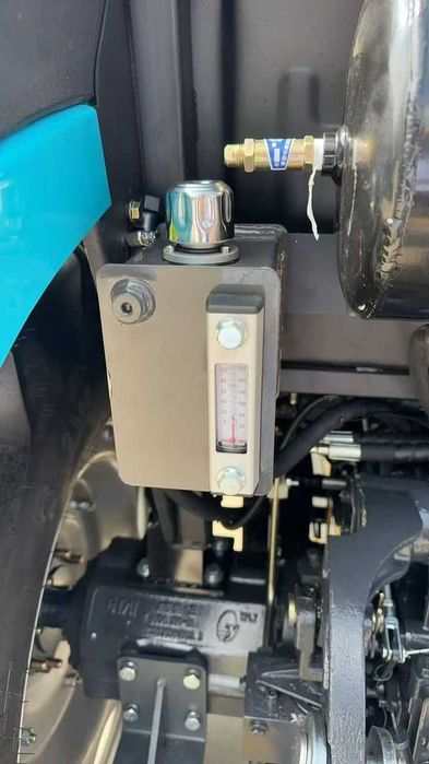 Трактор колісний БІЗОН 1104