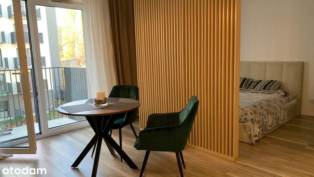 Stylowa kawalerka w centrum Łodzi z wydzieloną strefą sypialną | Wodna