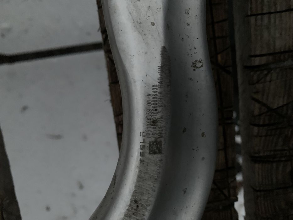 Tesla model y 2021 передний нижний левый правый рычаг банан оригинал