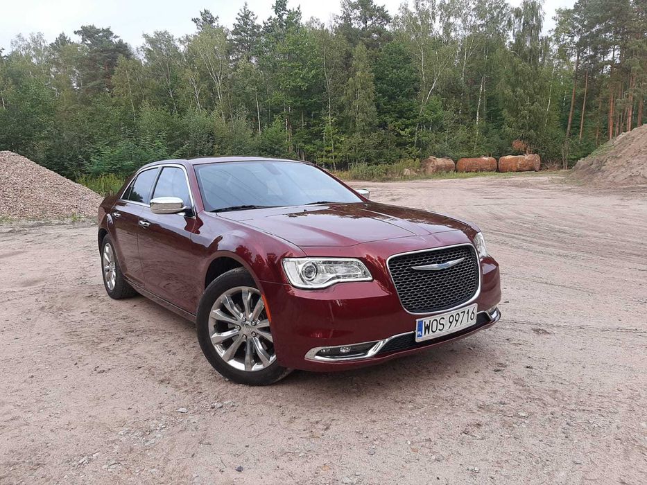 Sprzedam samochod osobowy chrysler 300