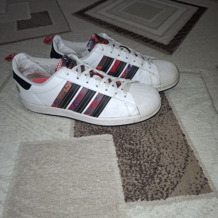 Кросівки Adidas Energy Boost OG чорному кольорі. Стильні та комфортні