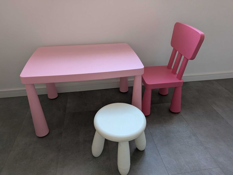 Ikea Mammut: stolik różowy dla dzieci, krzesełko i stołek