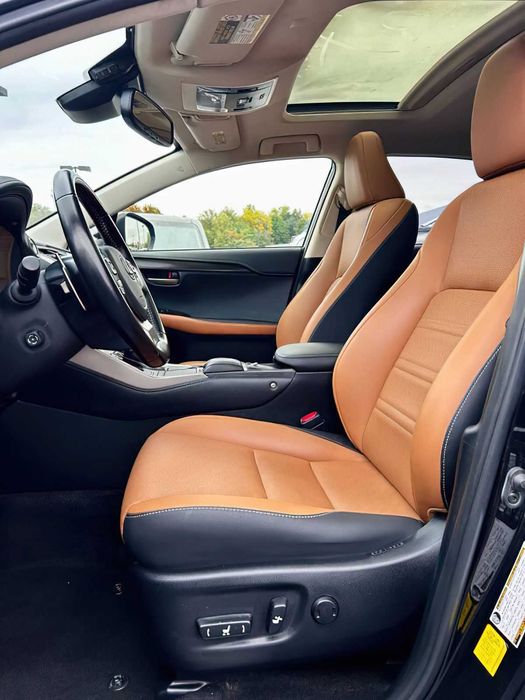 Lexus NX 300h      2021