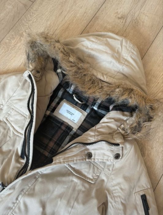 Beżowa ocieplana parka z lapturem Reserved roz.122