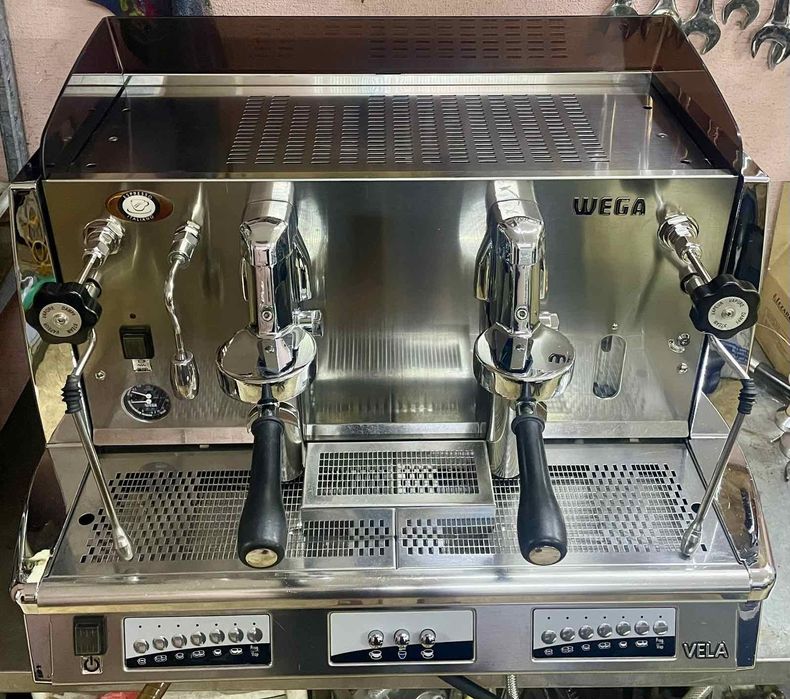 Продам кавоварку Wega