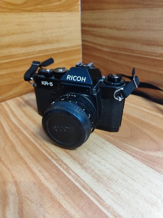 Вінтажна фотокамера Ricoh KR-5. механічна 35-мм дзеркальна 1978р