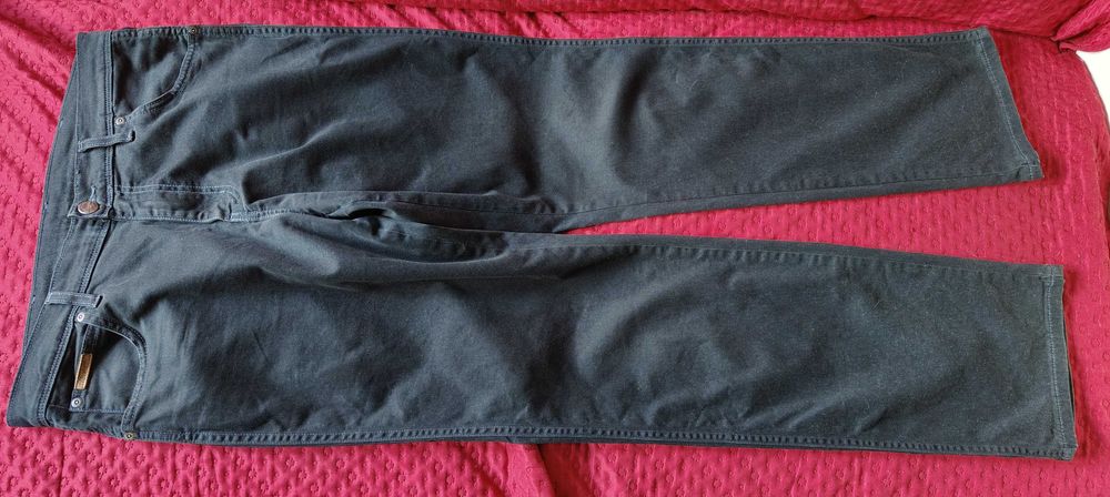 Wrangler Texas Stretch. W33 L32