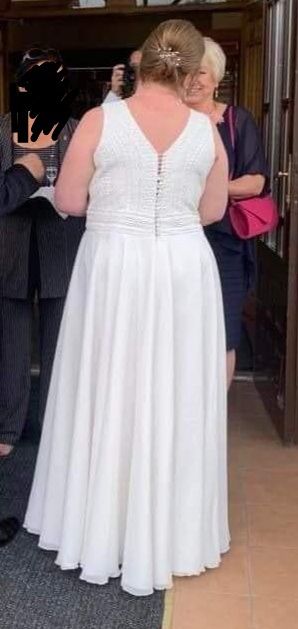 Suknia ślubna plus size