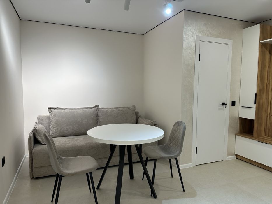 Продається 2 кімнатна квартира по вул. Смакули