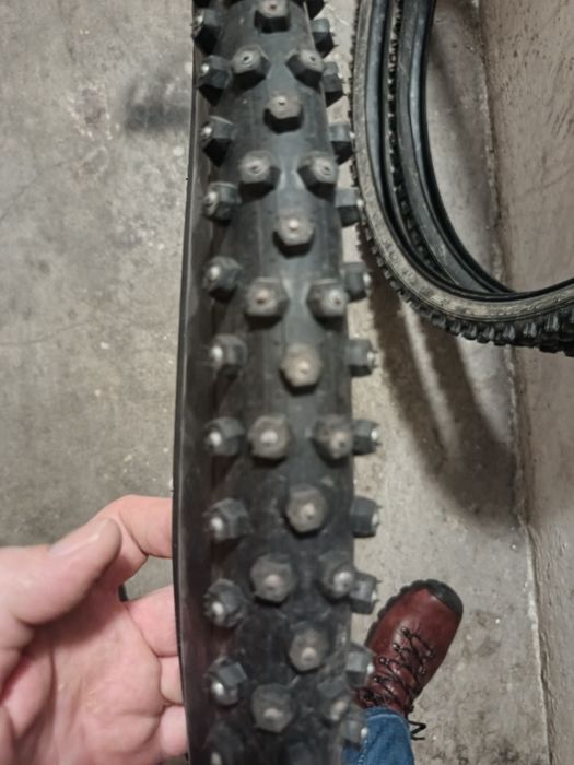 Schwalbe Ice Spiker Pro drutowa 26x2.1