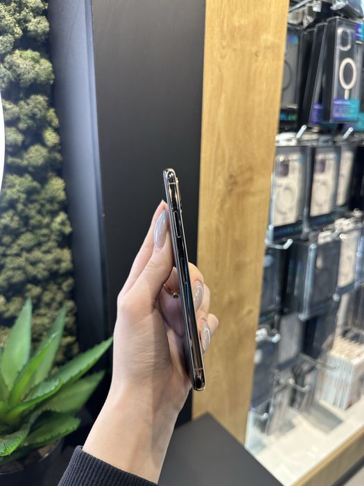 Used iPhone XS 64 gb (Gold)
