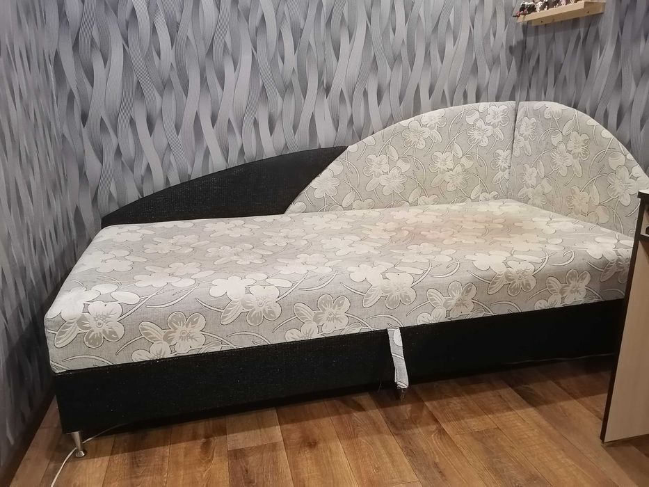 СРОЧНО ПРОДАМ !!! Угловая кровать