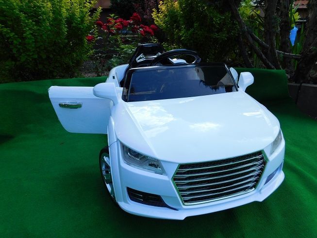 JAREX Pojazd na akumulator Samochód Autko 2x30W Pilot