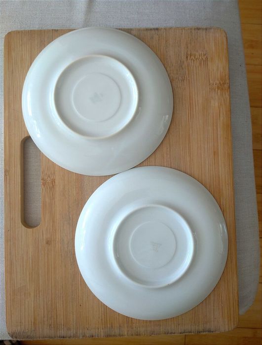 2 x talerzyk spodek Biała porcelana złoty pasek Bohemia Czechoslovakia