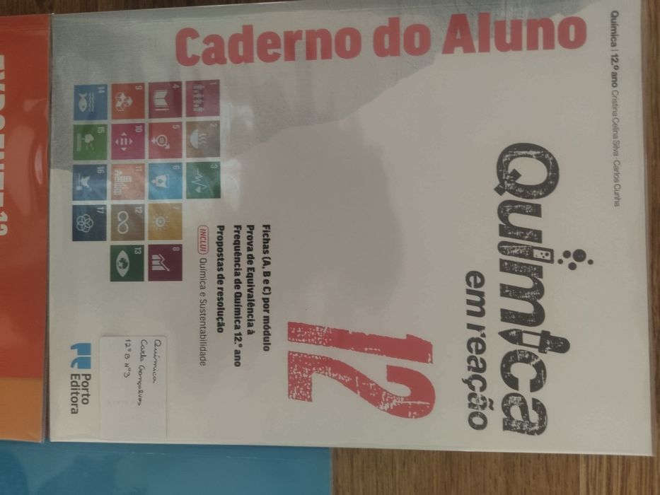 Cadernos de atividades 12º (química/biologia/matemática A)
