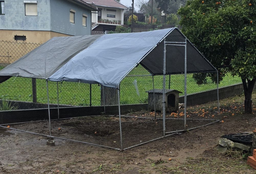 Vendo 2 galinheiros para exterior Pawhut