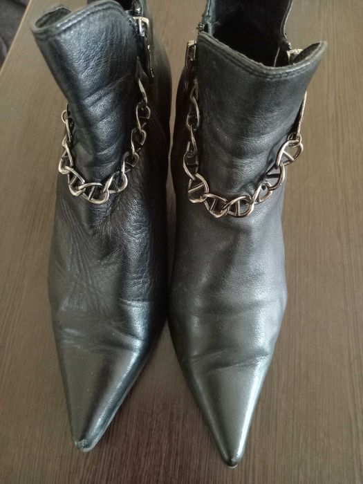 Продам жіночі шкіряні демисезонні ботінки
