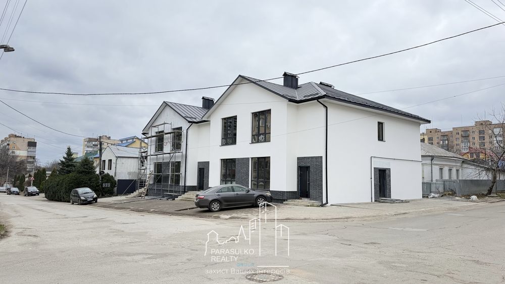 ЗНИЖКА центр міста, сучасний таунхаус