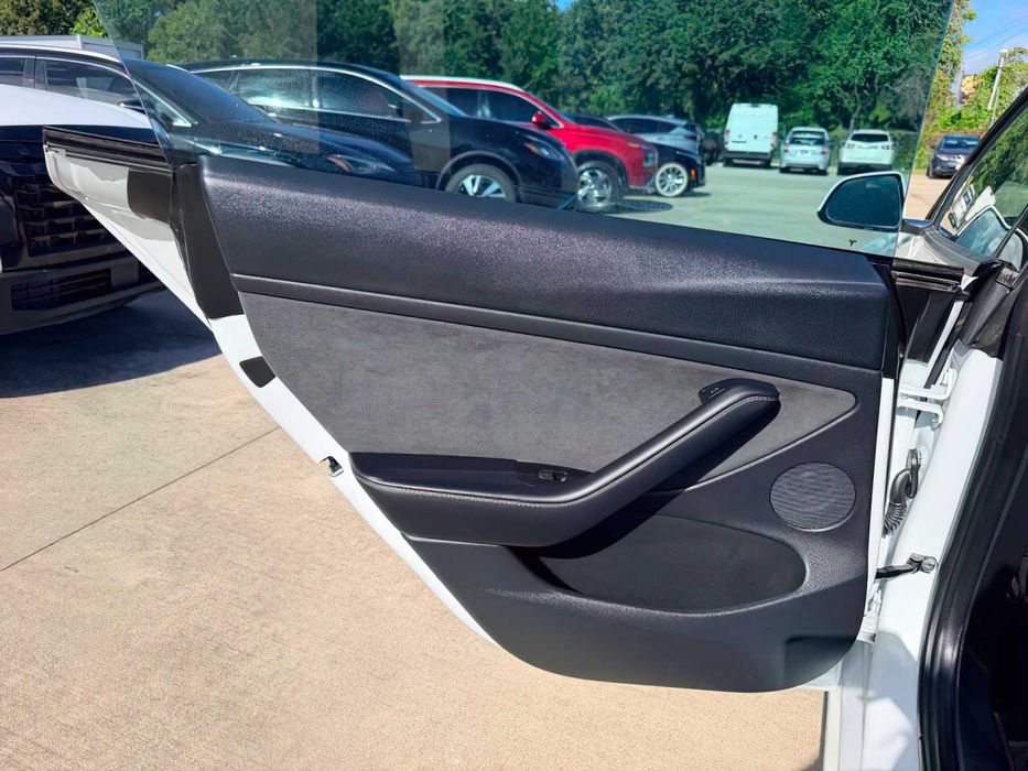 Tesla Model 3 Performance      2022