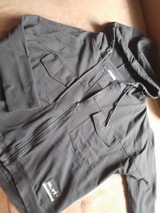 Czarna bluza L/XL
