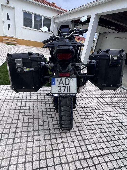 Honda Africa Twin 1100 - poucos quilometros