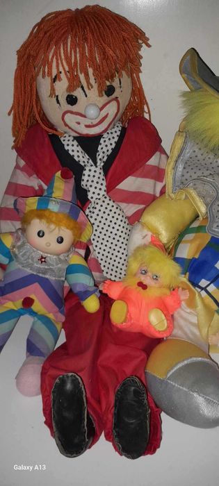 Conjunto de palhaços vintage dos anos 80