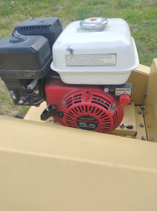 Rębak do gałęzi spalinowy