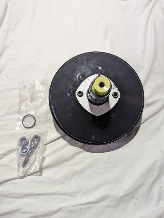 Вакуумний підсилювач гальм PSA112