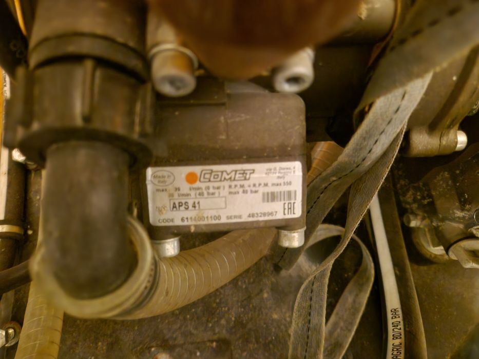 Pulverizador agrícola TOMIX PK 600 H4P (600 L) com motor – como novo