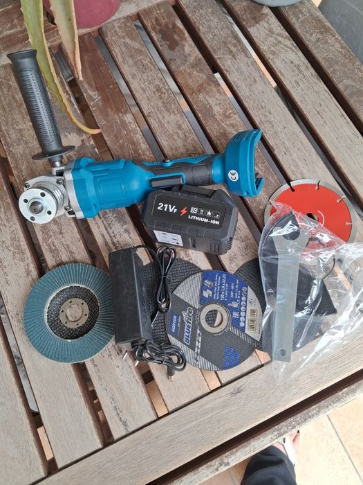 Rebarbadora com  bateria e discos 125mm Nova Nova