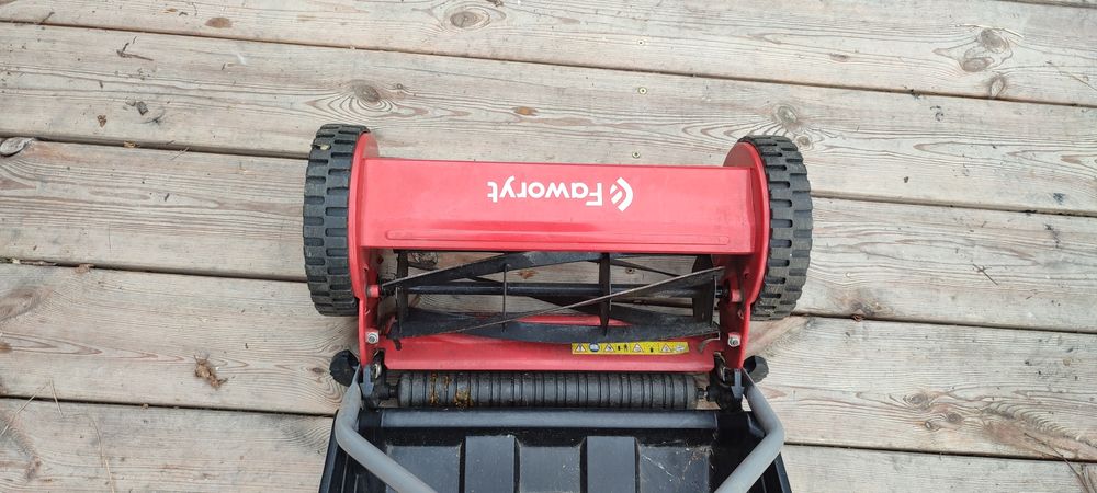 Kosiarka faworyt ręczna bębnowa  38cm z pojemnikiem