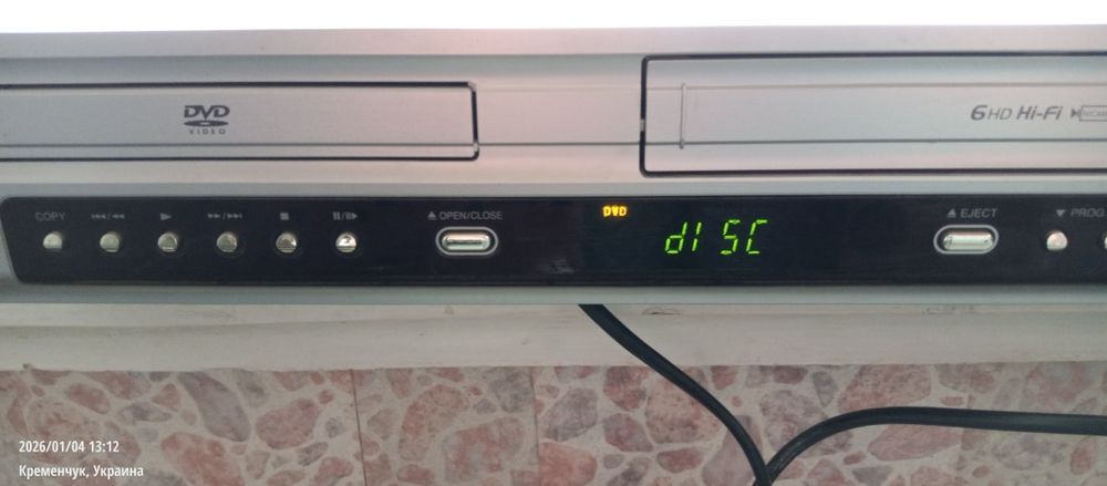 Видео+ DVD (два в одном)програвач LG DC476X  DVD+6HD Hi-Fi video