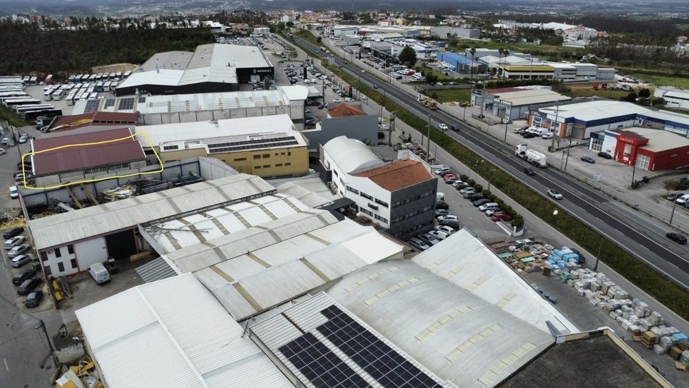 Arrendamento – Armazém / Espaço Comercial e Industrial Premium em Leiria