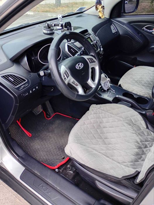Легковий автомобіль