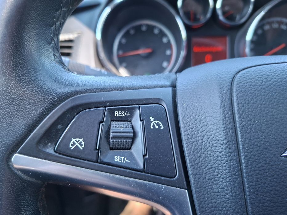 Opel Astra 1.4 2011,mały przebieg, irmischer