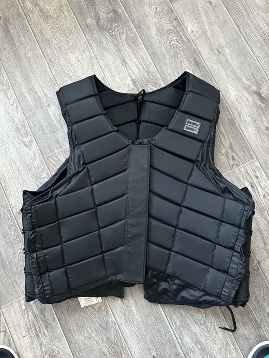 Жилет для верховой езды  размер м