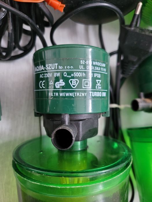 Filtr wewnętrzny aqua szut 8W.