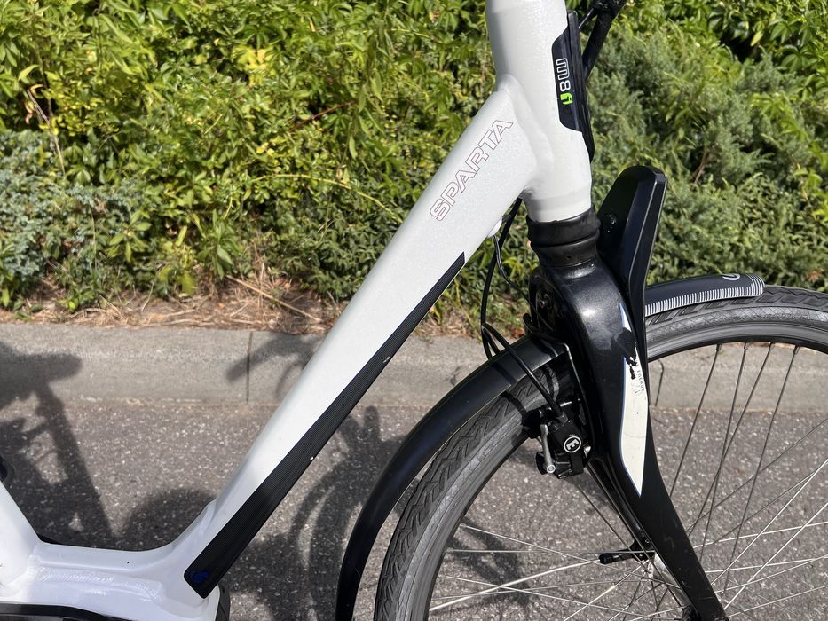 Świetny rower elektryczny SPARTA ION 36V 500Wh centralny YAMAHA 8 biegów NEXUS /A