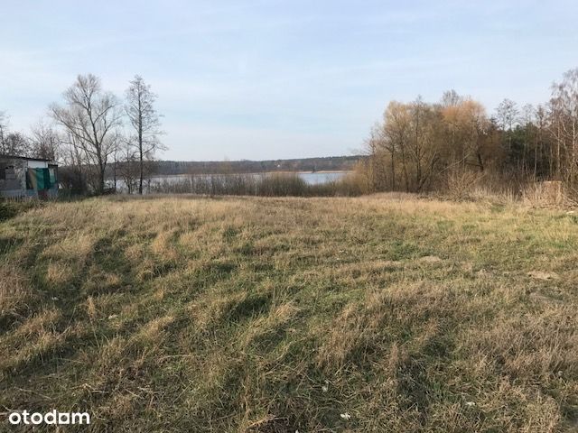 Z linią brzegową nad jeziorem Mrówieckim działka Budowlana
