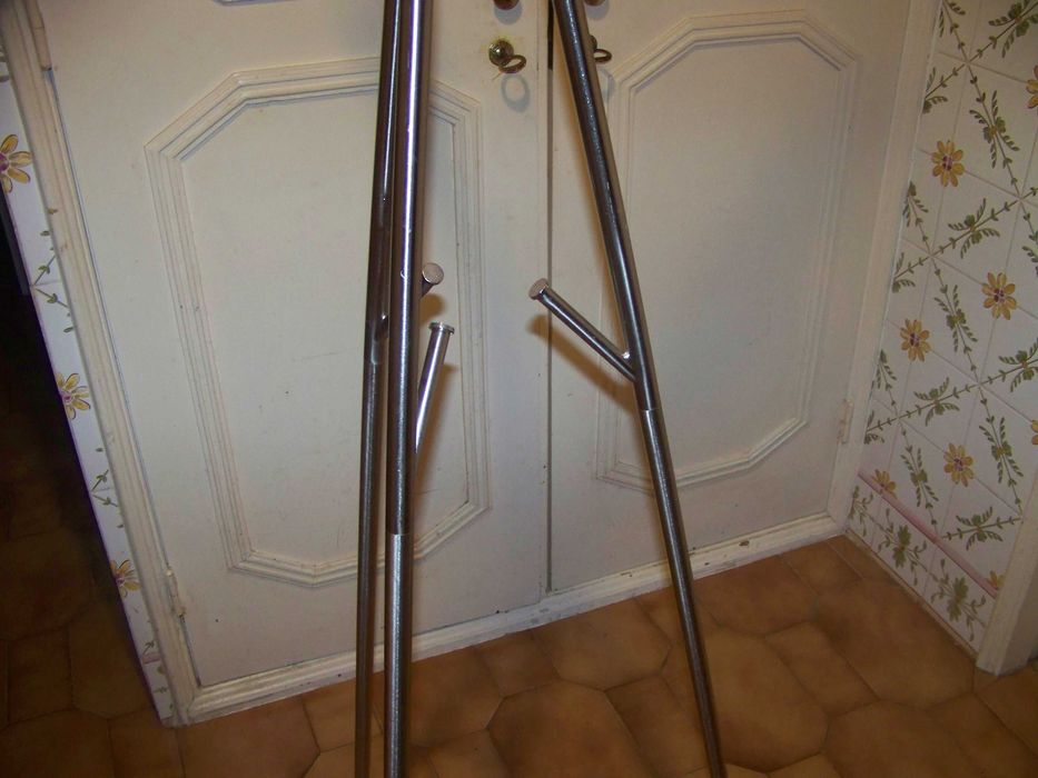 cabide de pé aço inoxidável