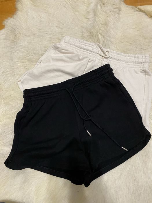 Жіночі шорти H&M  нові!!!
