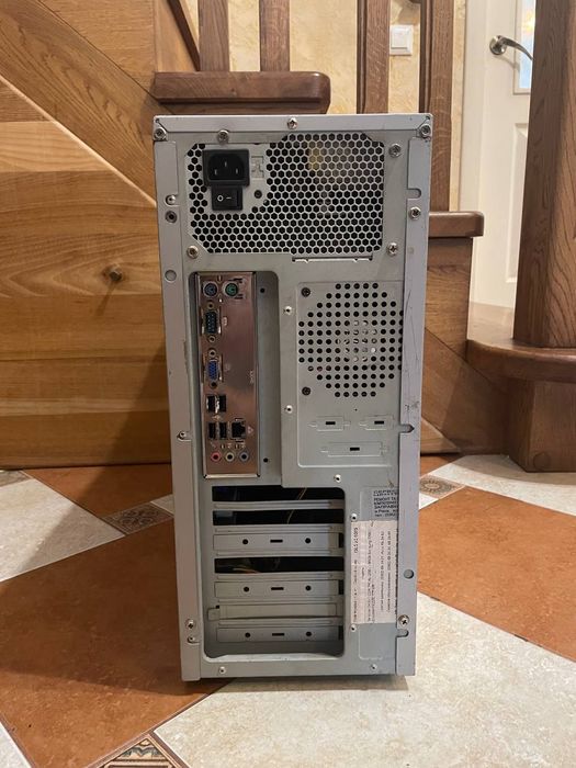 Продам стаціонарний комп'ютер ASUS