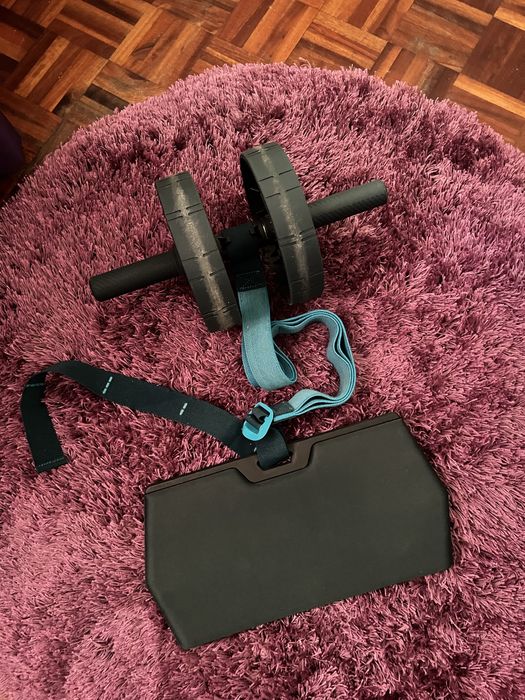 roda abdominal com fita elástica