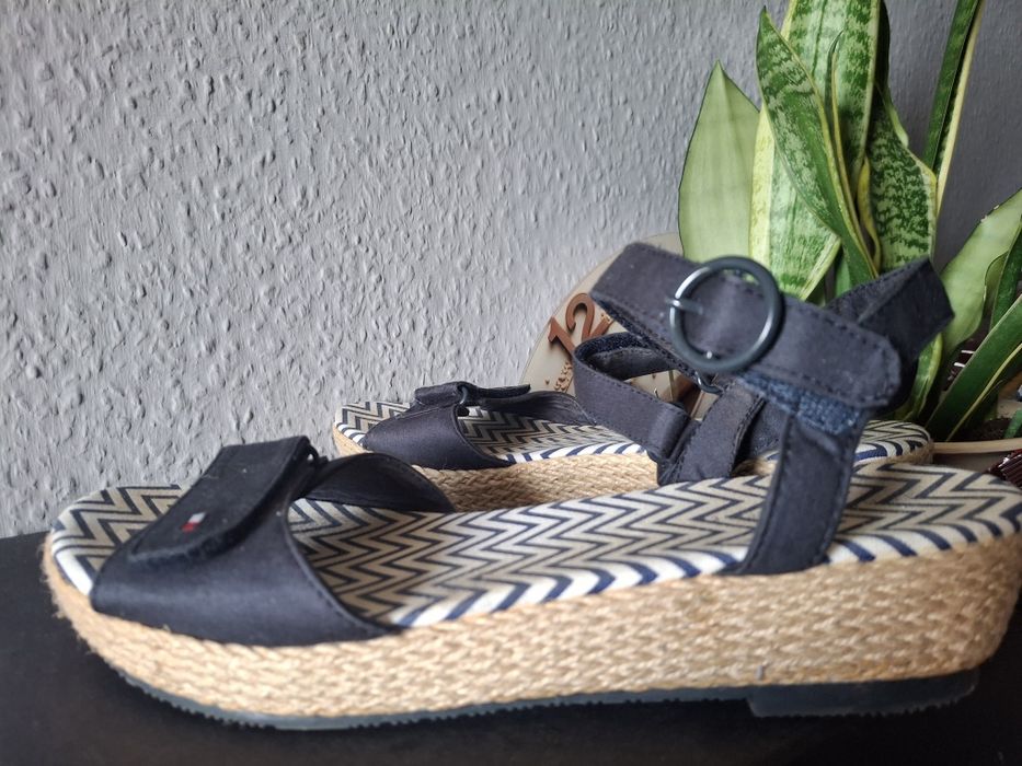 Tommy Hilfiger  sandałki espadryle 39