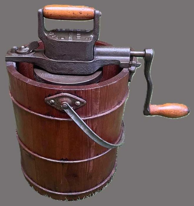 Máquina de bater gelados antiga da Husqvarna, balde dos gelados